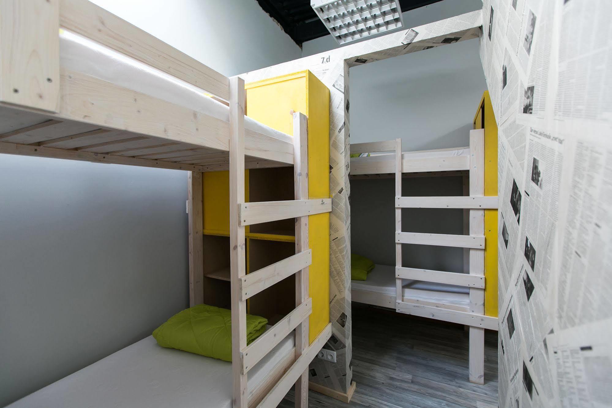 Fabrika Hostel Вільнюс Екстер'єр фото